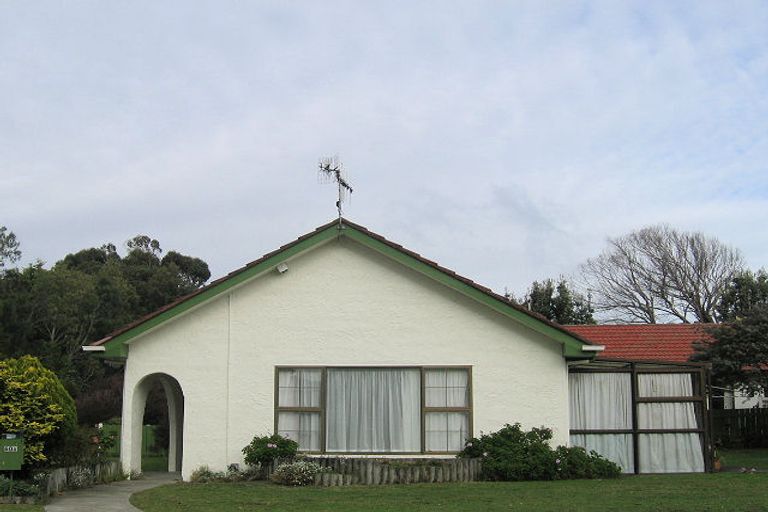 Photo of property in 60b Eatwell Avenue, Paraparaumu Beach, Paraparaumu, 5032
