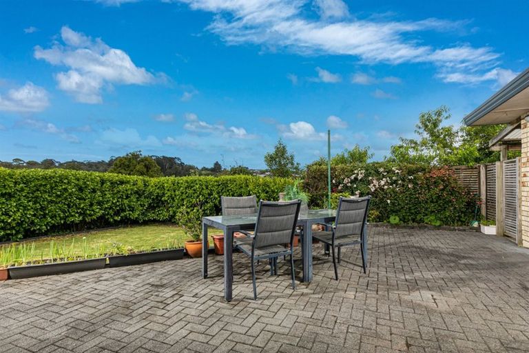 Photo of property in 8 Chadlington Avenue, Henderson, Auckland, 0612