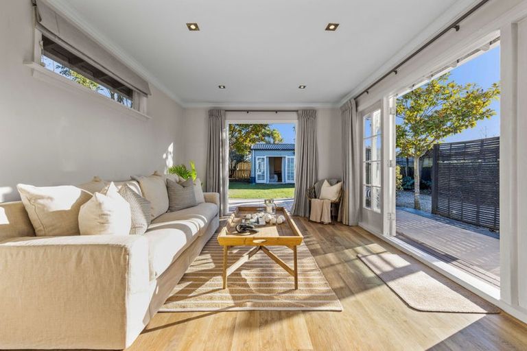 Photo of property in 33 Mersey Street, St Albans, Christchurch, 8014