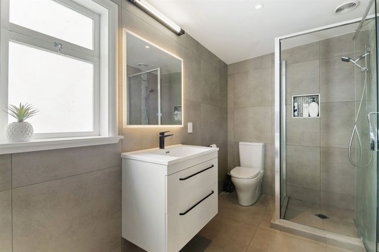 Photo of property in 161 Birkenhead Avenue, Birkenhead, Auckland, 0626