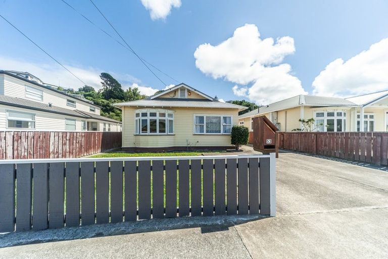 Photo of property in 53 Tauhinu Road, Miramar, Wellington, 6022