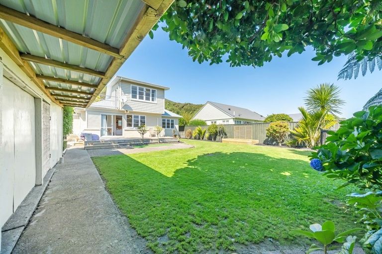 Photo of property in 12 Freyberg Street, Waterloo, Lower Hutt, 5011