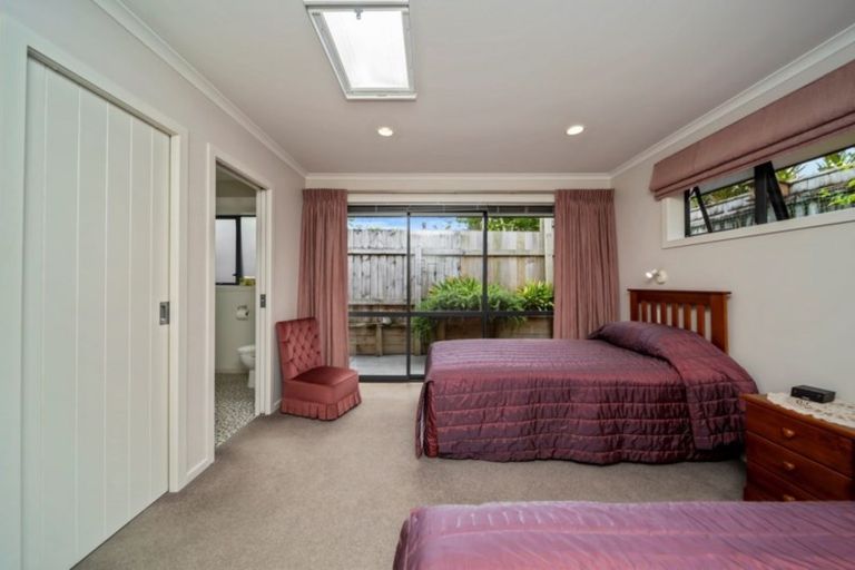 Photo of property in 9a Wilton Street, Westown, New Plymouth, 4310