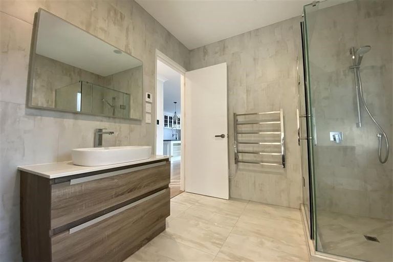 Photo of property in 29e Greenhithe Road, Greenhithe, Auckland, 0632