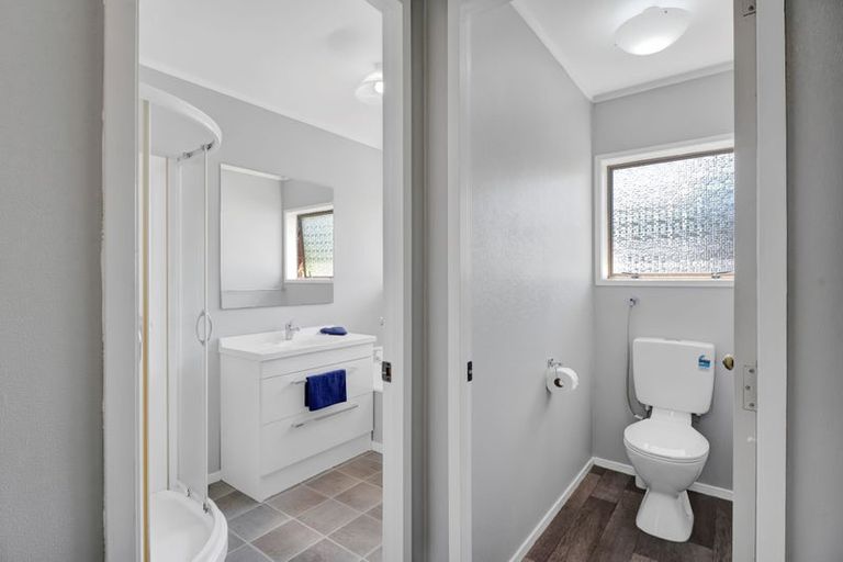 Photo of property in 87 Heta Road, Highlands Park, New Plymouth, 4312