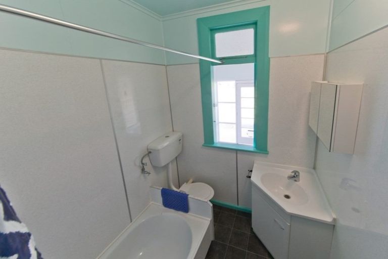 Photo of property in 33 Clyde Street, Oamaru North, Oamaru, 9400