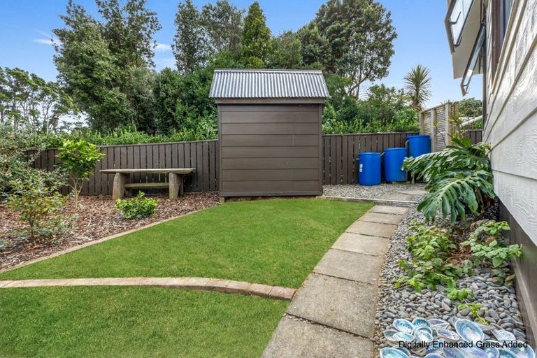 Photo of property in 40 Herekawe Drive, Spotswood, New Plymouth, 4310