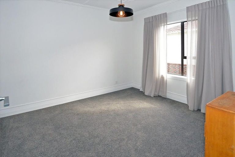 Photo of property in 1 Elliot Street, Andersons Bay, Dunedin, 9013