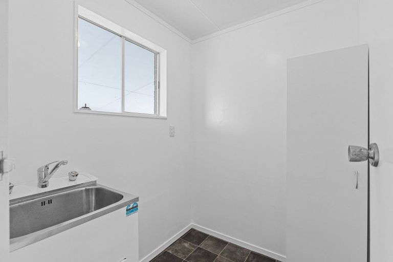 Photo of property in 40 Somerset Crescent, Highbury, Palmerston North, 4412