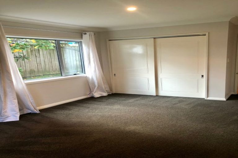 Photo of property in 2/1 Keys Street, Belmont, Auckland, 0622