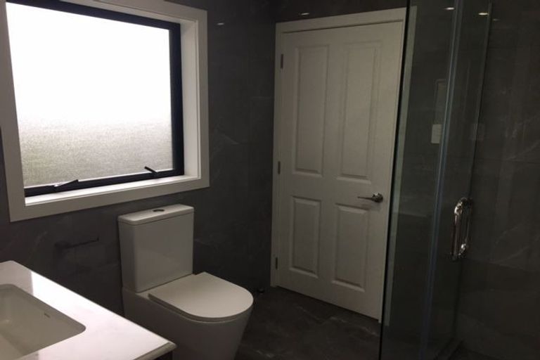 Photo of property in 62 Woodglen Road, Glen Eden, Auckland, 0602