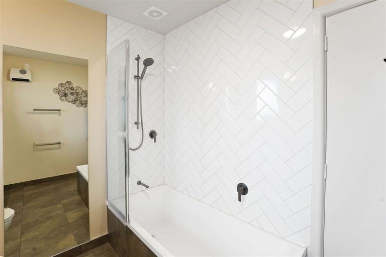 Photo of property in 84 Randolph Street, Woolston, Christchurch, 8062