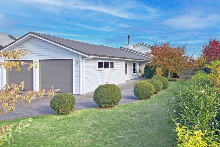 Photo of property in 11 Pukeko Way, Kinloch, Taupo, 3377