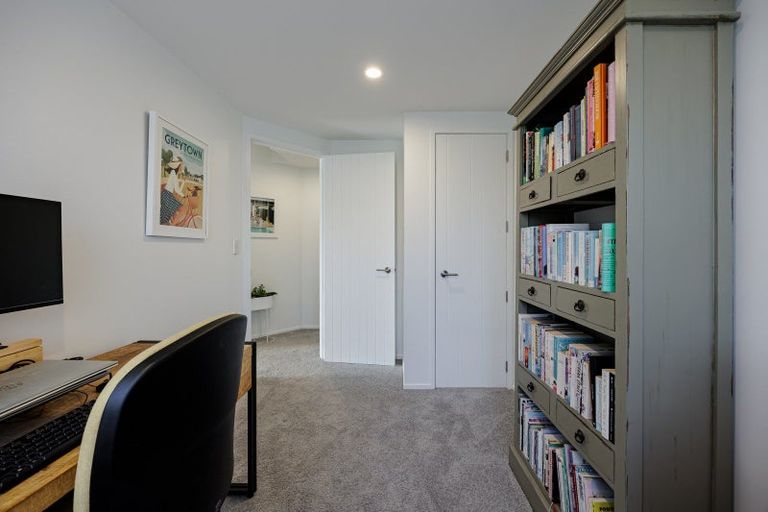 Photo of property in 48 Merlot Drive, Greenmeadows, Napier, 4112