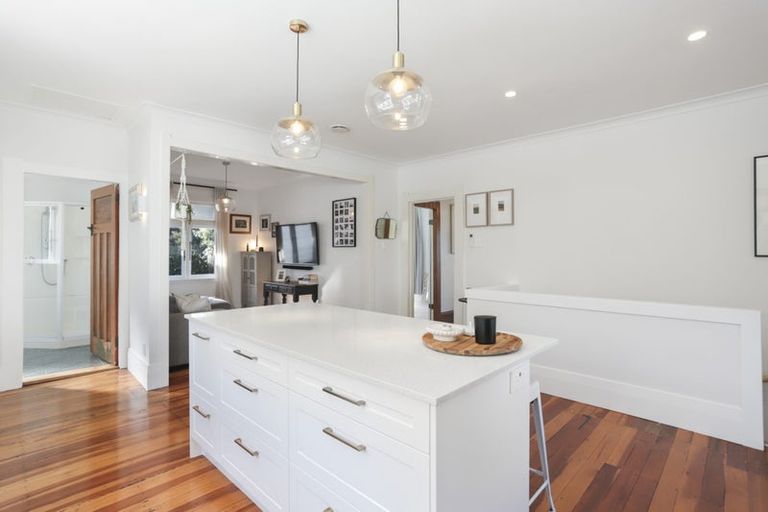 Photo of property in 2/55 Chislehurst Street, Henderson, Auckland, 0612