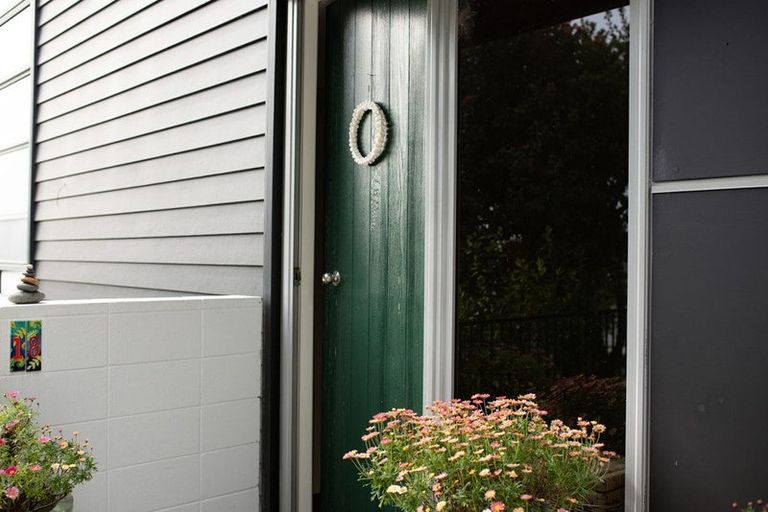 Photo of property in 18 Pine Grove, Tairua, 3508