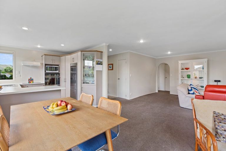 Photo of property in 27 Marshwood Place, Papamoa Beach, Papamoa, 3118