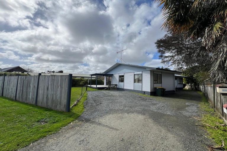 Photo of property in 130a Awaroa Road, Helensville, 0800