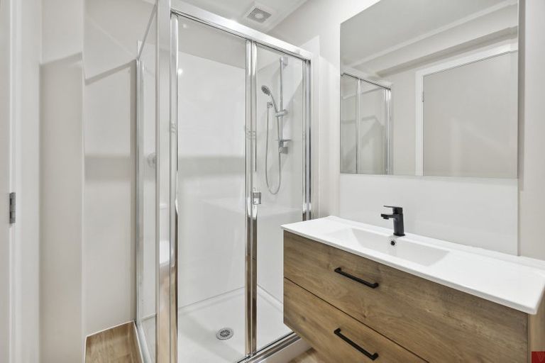 Photo of property in 68 Clevedon Road, Papakura, 2110