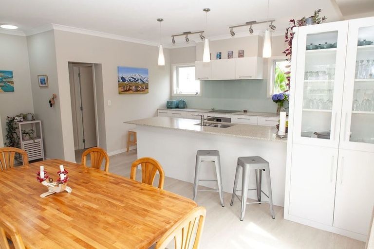 Photo of property in 43 Landmark Terrace, Orewa, 0931