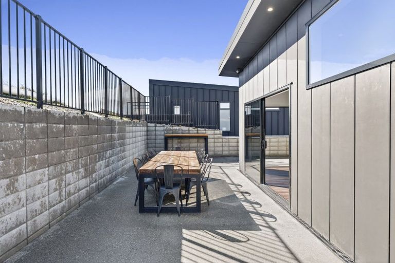 Photo of property in 57 Stratford Drive, Mount Pisa, Cromwell, 9383