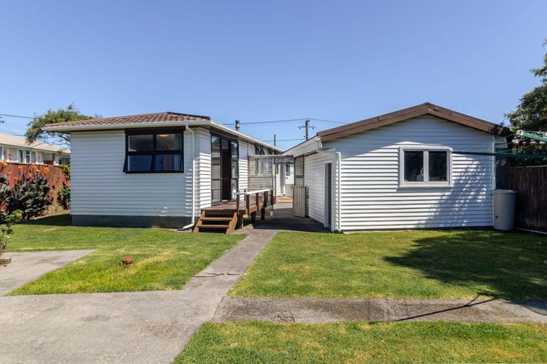 Photo of property in 150 Tilley Road, Paekakariki, 5034