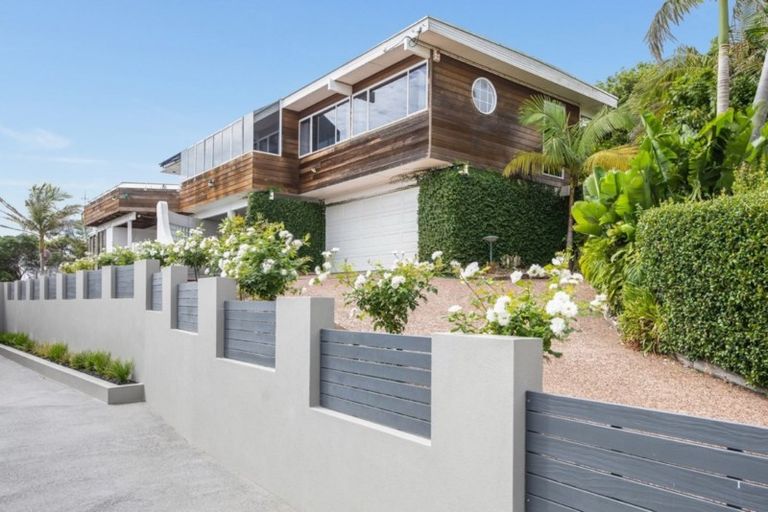 Photo of property in 5 Rangitoto View Road, Cockle Bay, Auckland, 2014