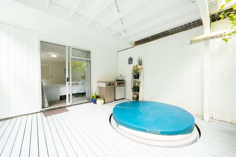 Photo of property in 4 Rokewa Way, Paparangi, Wellington, 6037