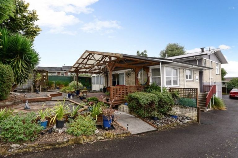 Photo of property in 79 Tuhikaramea Road, Dinsdale, Hamilton, 3204