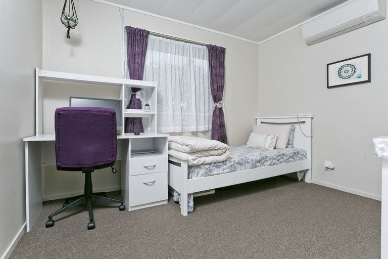 Photo of property in 4/85 Hutchinson Avenue, New Lynn, Auckland, 0600