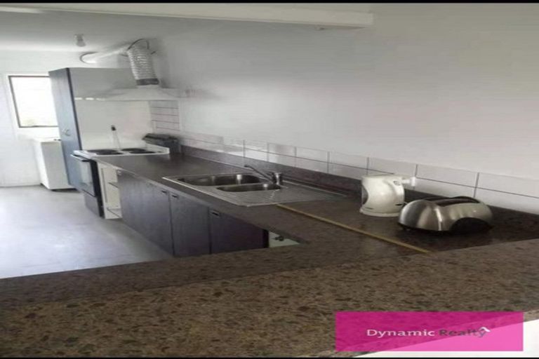 Photo of property in 2/43 Brockworth Place, Riccarton, Christchurch, 8011