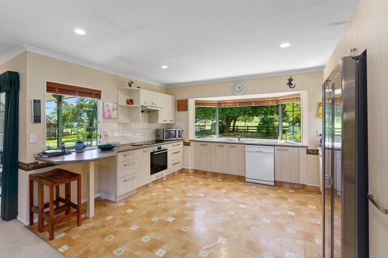Photo of property in 266 North Manakau Road, Manakau, Levin, 5573