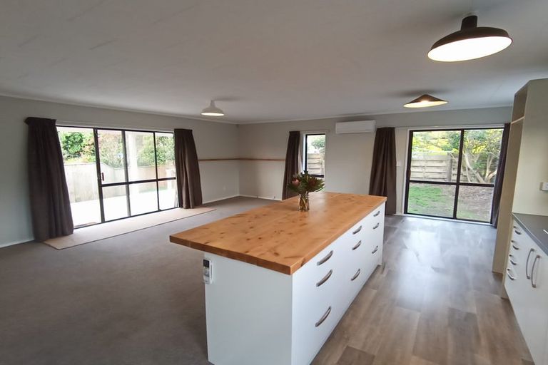 Photo of property in 25 Kahukura Avenue, Waitarere Beach, Levin, 5510