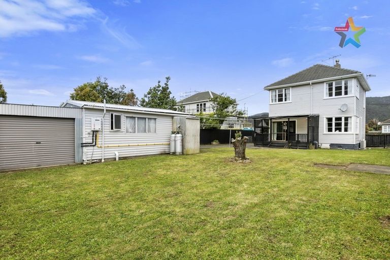 Photo of property in 51 Compton Crescent, Taita, Lower Hutt, 5011