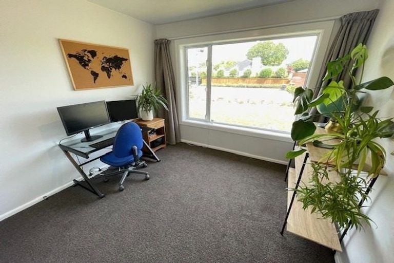 Photo of property in 6 Sevenoaks Drive, Bryndwr, Christchurch, 8053