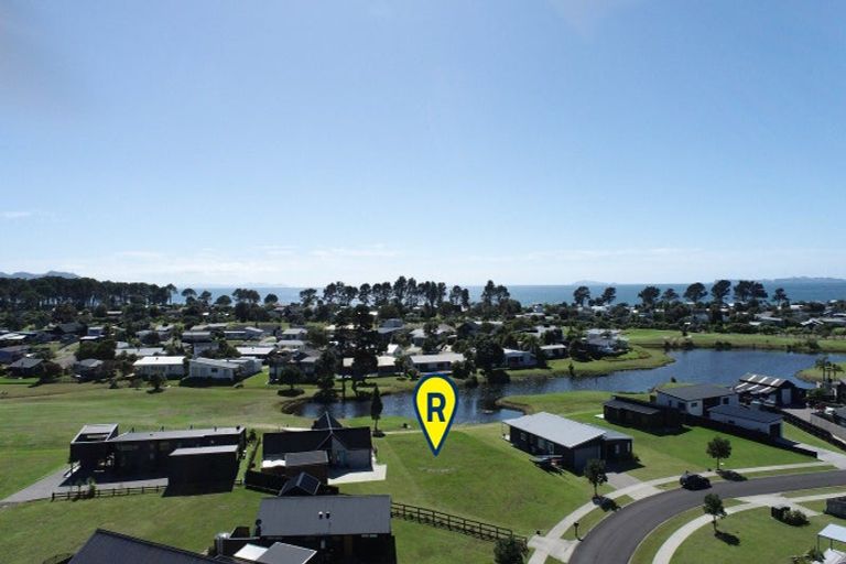 Photo of property in 107 Rangiora Crescent, Matarangi, Whitianga, 3592