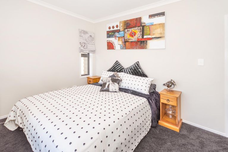 Photo of property in 38a Max Short Drive, Pukekohe, 2120