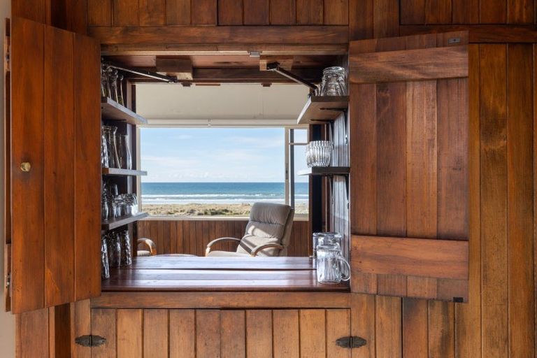 Photo of property in 78 Marine Parade, Mount Maunganui, 3116