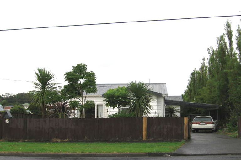 Photo of property in 22b Woodglen Road, Glen Eden, Auckland, 0602