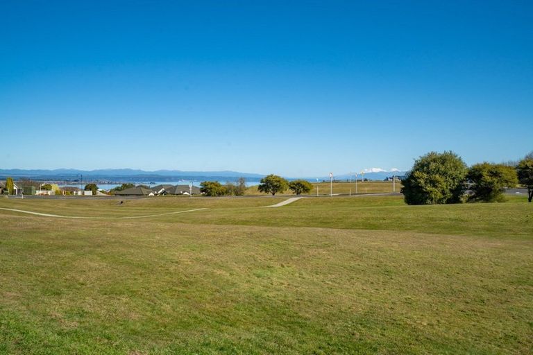 Photo of property in 48 Huka Heights Drive, Rangatira Park, Taupo, 3330