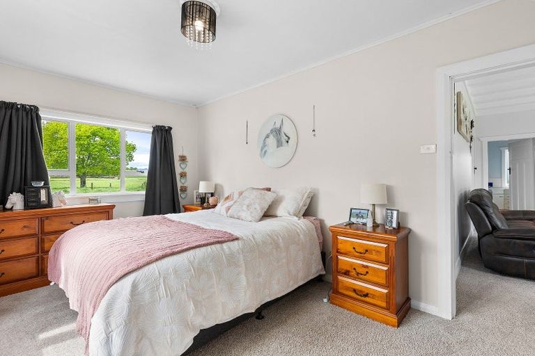 Photo of property in 18 Ngarua Road, Waitoa, 3310