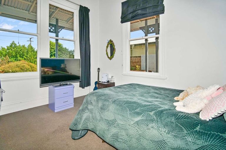 Photo of property in 83 Queen Street, Westport, 7825