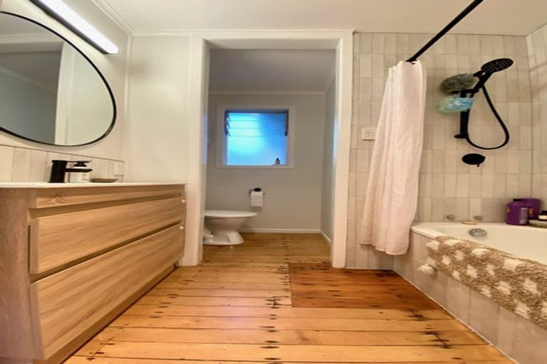 Photo of property in 1/41 Brandon Road, Glen Eden, Auckland, 0602