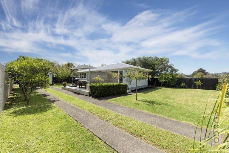 Photo of property in 15 Albert Street, Riverhead, 0820