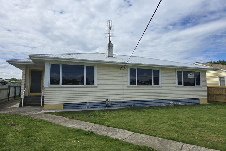 Photo of property in 22 Stanners Street, Eltham, 4322