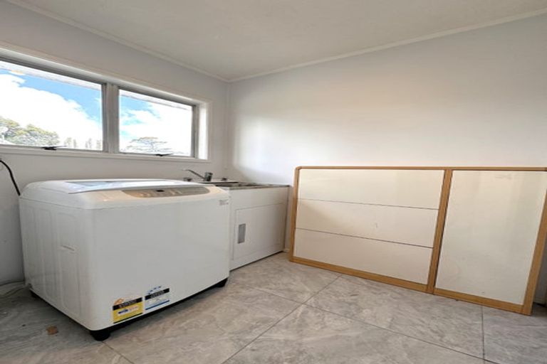 Photo of property in 20 Camphora Place, Ranui, Auckland, 0612