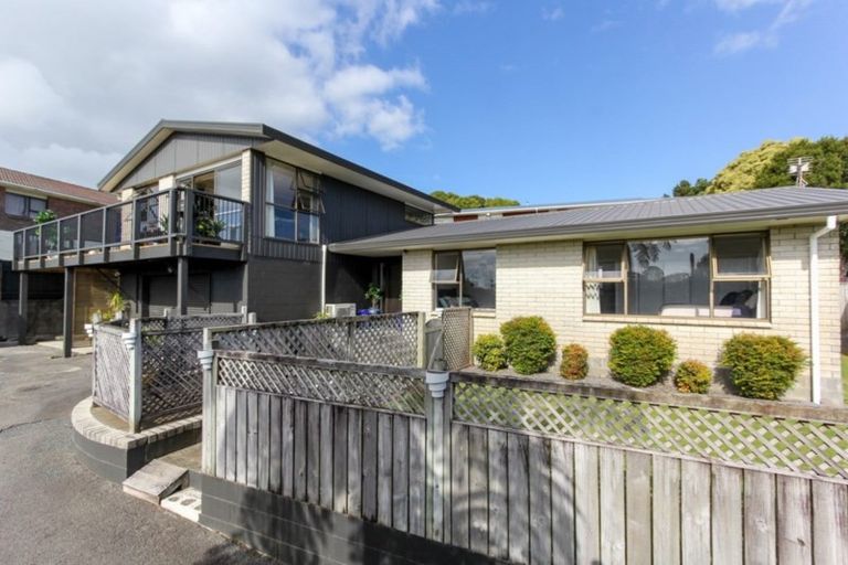 Photo of property in 14 Bronte Place, Whalers Gate, New Plymouth, 4310