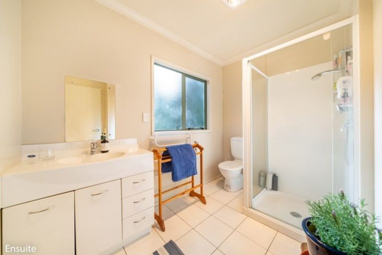 Photo of property in 35a Forest Road, Pinehaven, Upper Hutt, 5019