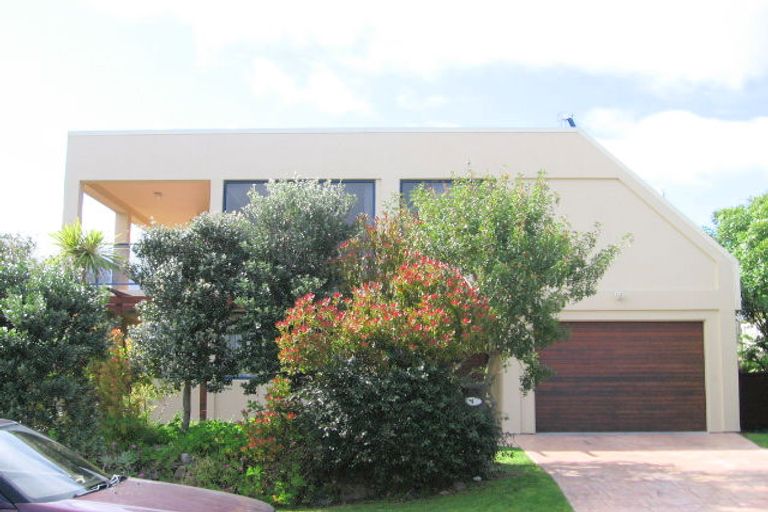 Photo of property in 6 Alexander Place, Papamoa Beach, Papamoa, 3118