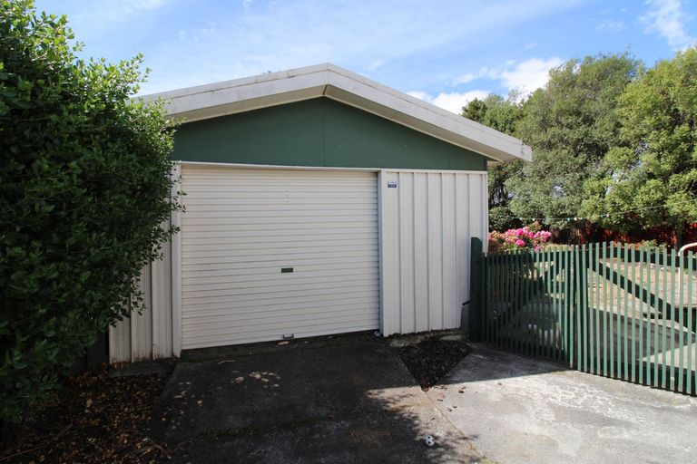 Photo of property in 78 Victoria Street, Carterton, 5713